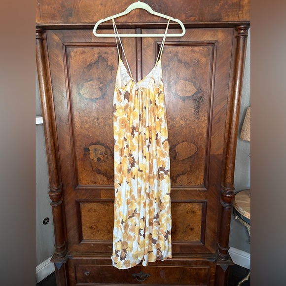 GUC Oysho- Floral Maxi Dress in Yellow and Brown. Size M - Picture 4 of 8